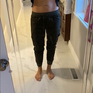 Community pant jogger dark olive green small